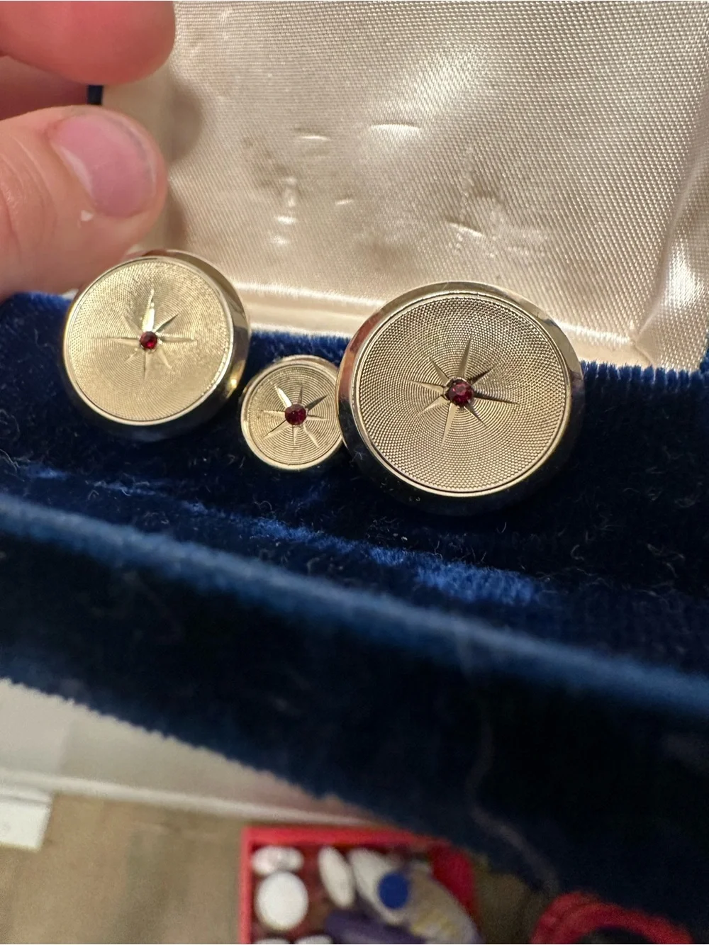 Classic Gold-Tone Starburst Cufflink and Stud Set with Red Accents